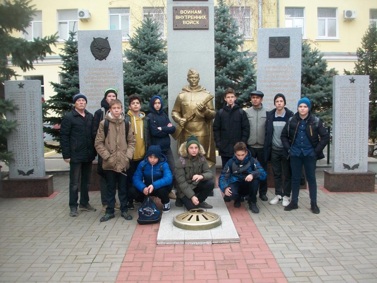 Экскурсия юнармейцев в музей Южного округа войск Национальной Гвардии России